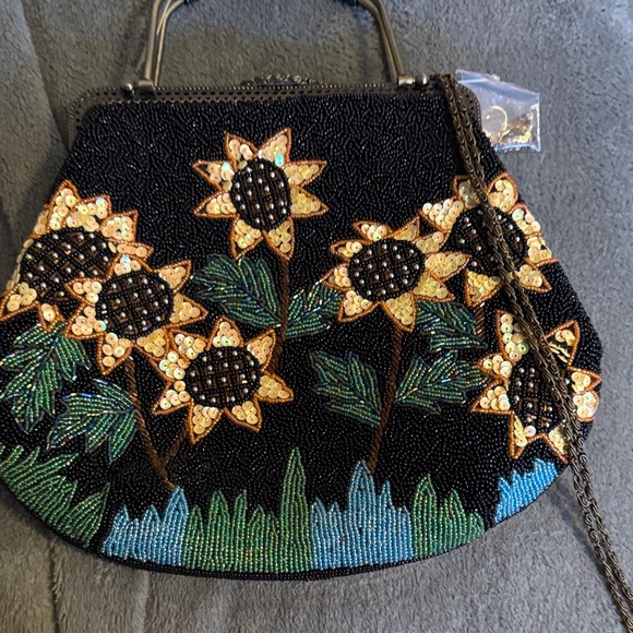 Unique Vintage Black Beaded Clutch with Sunflower Design - Picture 2 of 6